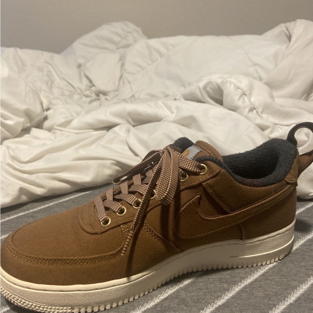 Nike Men's Tan Sneakers